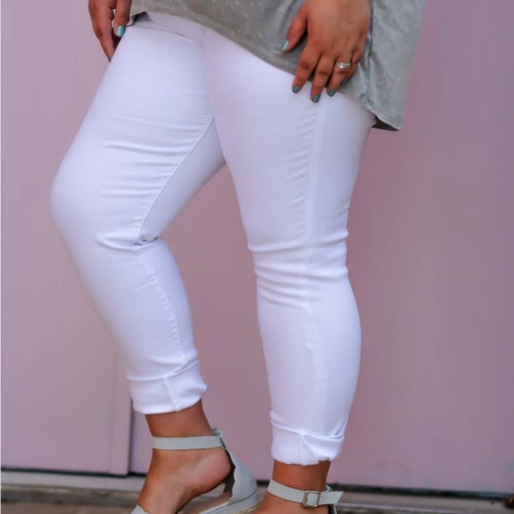 White KanCan Jeans